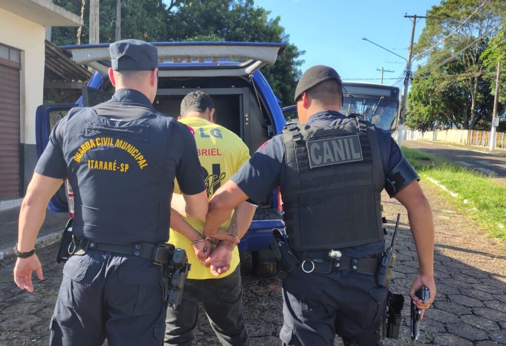 Ação conjunta da GCM resulta na prisão em flagrante de suspeito de roubo em Itararé (SP) Ação conjunta da GCM resulta na prisão em flagrante de suspeito de roubo em Itararé (SP)