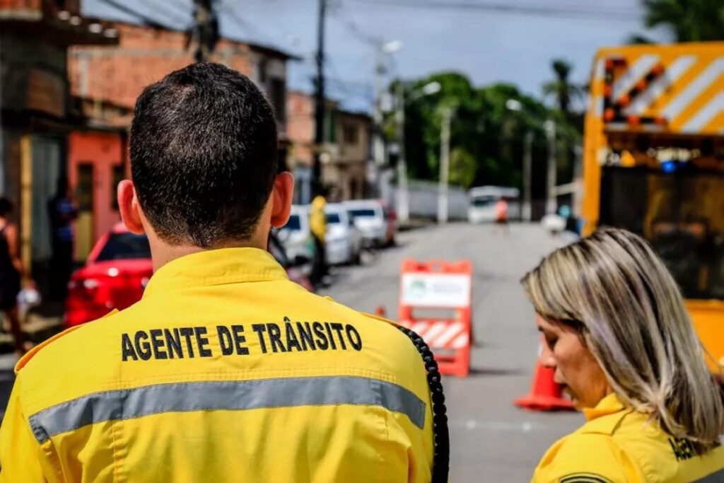Acesso ao Distrito de Pedra Branca é interditado temporariamente para caminhões e veículos pesados