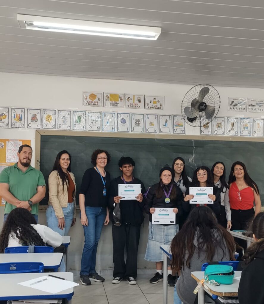 Alunos da Rede Municipal de Itararé (SP) se destacam em Concurso Cultural do Instituto Sicoob Alunos da Rede Municipal de Itararé (SP) se destacam em Concurso Cultural do Instituto Sicoob