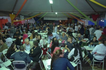 Após 26 anos, prefeito de Itararé (SP) resgata Feira das Nações e população aprova Após 26 anos, prefeito de Itararé (SP) resgata Feira das Nações e população aprova
