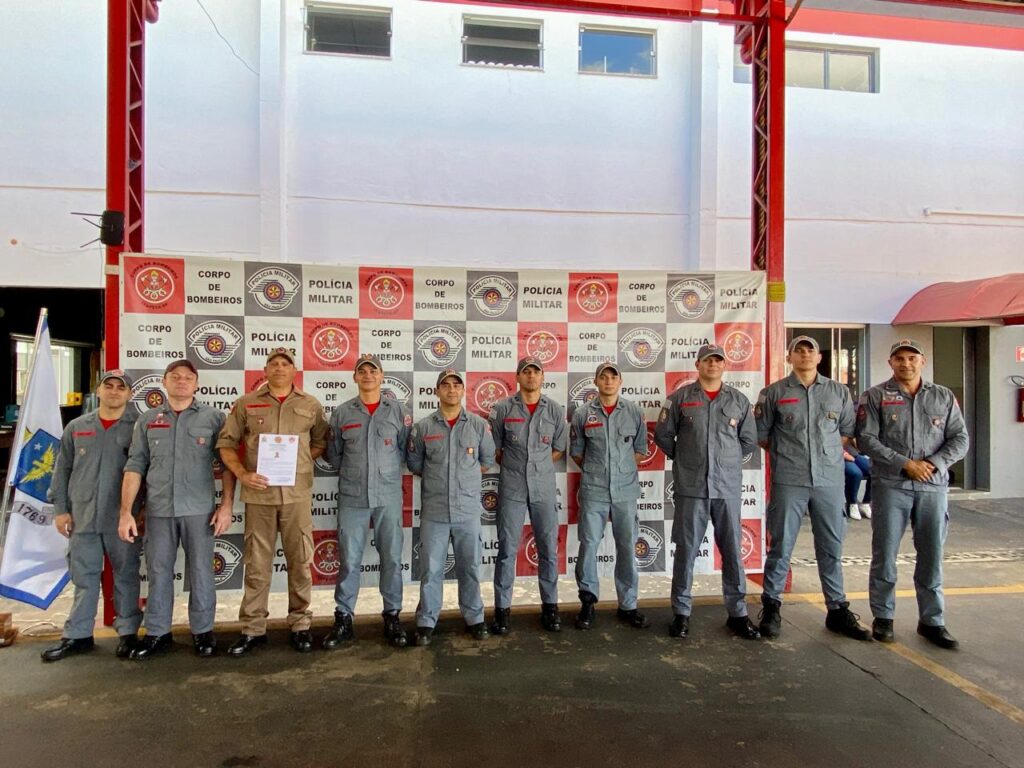 Bombeiros de Itararé (SP) participam de Solenidade de Valorização Militar