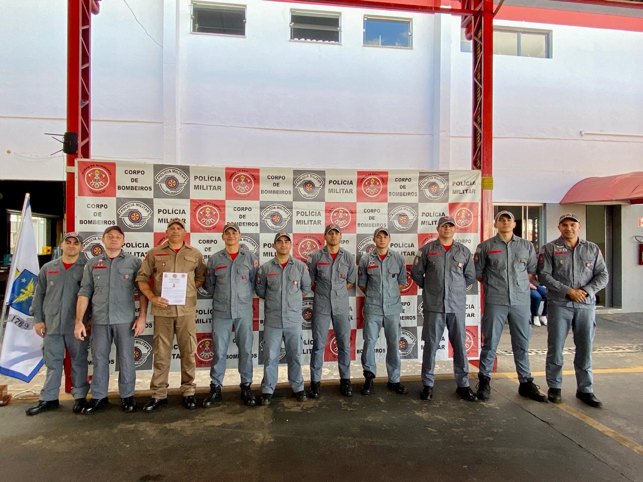 Bombeiros de Itararé (SP) participam de Solenidade de Valorização Militar