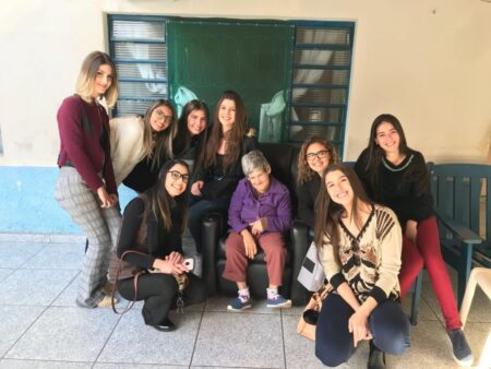 Candidatas a Miss Itararé (SP) be emotion 2018 visitam Lar São Vicente de Paulo