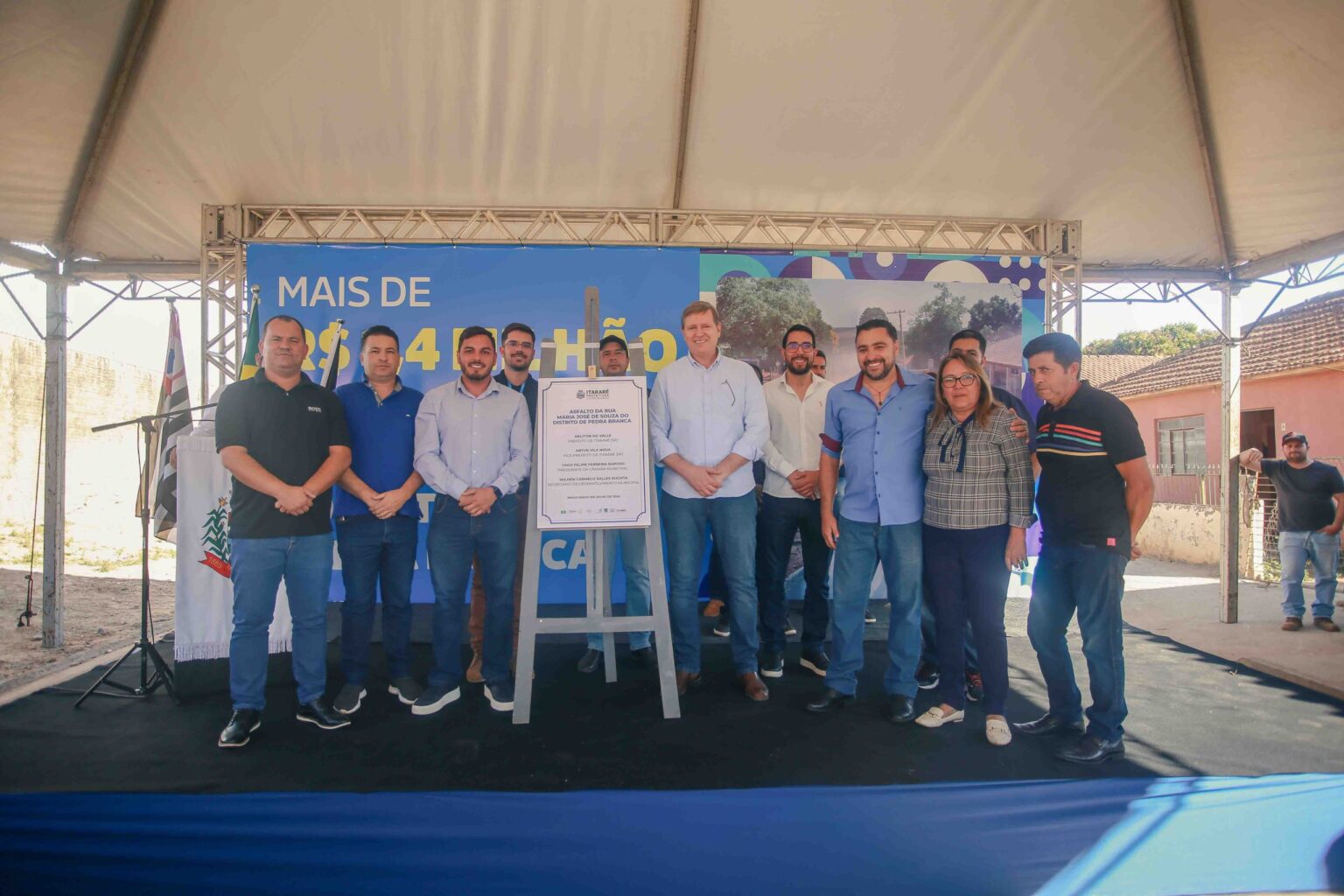Com investimento de mais de R$ 1,4 milhão, prefeito de Itararé (SP) entrega pavimentação da rua principal do distrito Pedra Branca