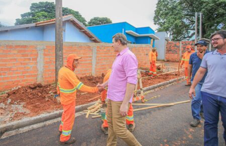 Com investimentos de mais de R$557 mil, rua Walfrido Rolim de Moura recebe pavimentação em Itararé (SP)