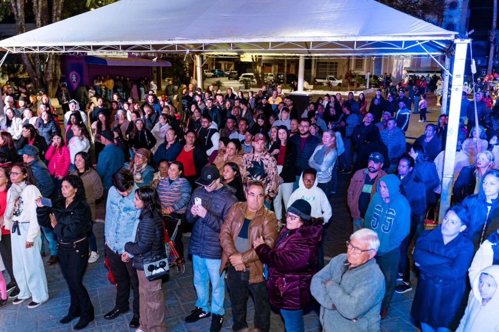 Comunidade evangélica celebra noite de louvor e emoção com a Banda Gratidão no aniversário de Itararé (SP)