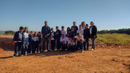 Coordenadoria Municipal de Meio Ambiente de Itararé (SP) recebe visita da E.E Lázaro Soares de Riversul (SP)