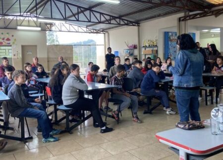 Cultura de Itararé (SP) promove oficina cultural de stop motion com alunos do distrito de Santa Cruz dos Lopes