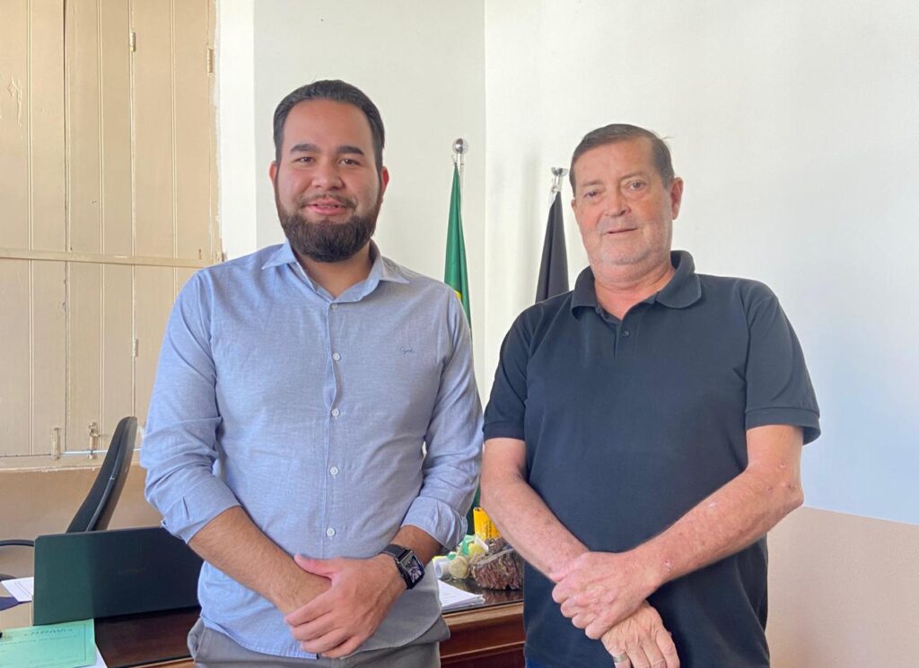 Cultura de Itararé (SP) recebe presidente da Associação Brasileira de História Militar