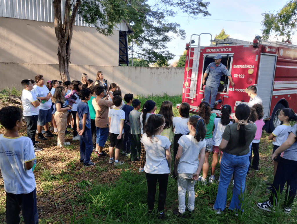 Educação de Itararé (SP) inicia atividades do Programa Bombeiro na Escola