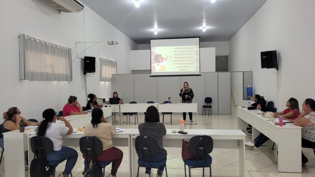 Educação de Itararé (SP) promove orientação técnica da Educação Infantil sobre o tema Cultura Afro-brasileira e Africana