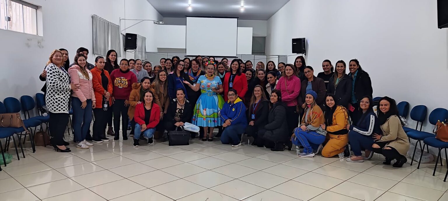 Educação de Itararé (SP) realiza Curso sobre Contação de Histórias