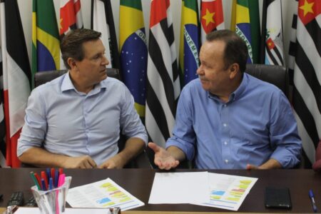 Em menos de 24 horas, prefeito de Itararé (SP) recebe mais um deputado