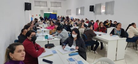 Em parceria com a empresa Klabin, Prefeitura de Itararé (SP) promove formação continuada aos professores da Rede Municipal de Ensino