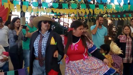 EM Prof Ione realiza Festa Junina ‘Arraiá Cores do Brasil’ em Itararé (SP) EM Prof Ione realiza Festa Junina ‘Arraiá Cores do Brasil’ em Itararé (SP)