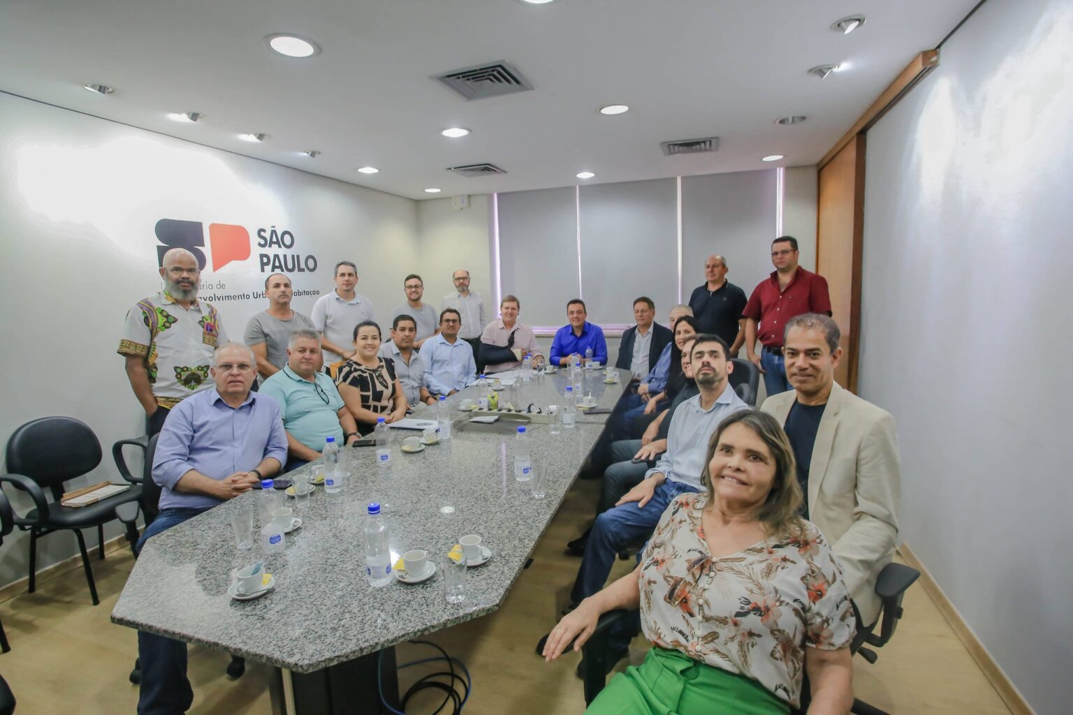 Em São Paulo, prefeito de Itararé (SP) articula novas moradias populares junto ao CDHU