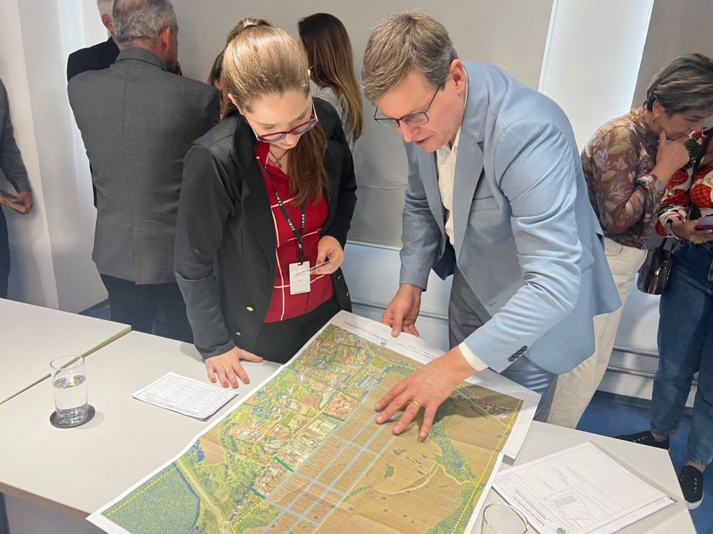 Em São Paulo, prefeito de Itararé (SP), Heliton do Valle, participa de agenda na Secretaria Estadual de Meio Ambiente