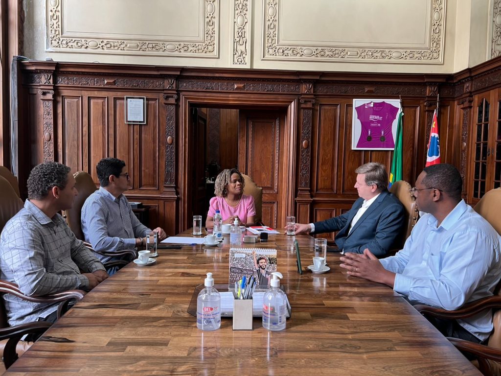 Em São Paulo, prefeito de Itararé (SP), Heliton do Valle, participa de audiência com secretária estadual de Esporte, coronel Helena Reis