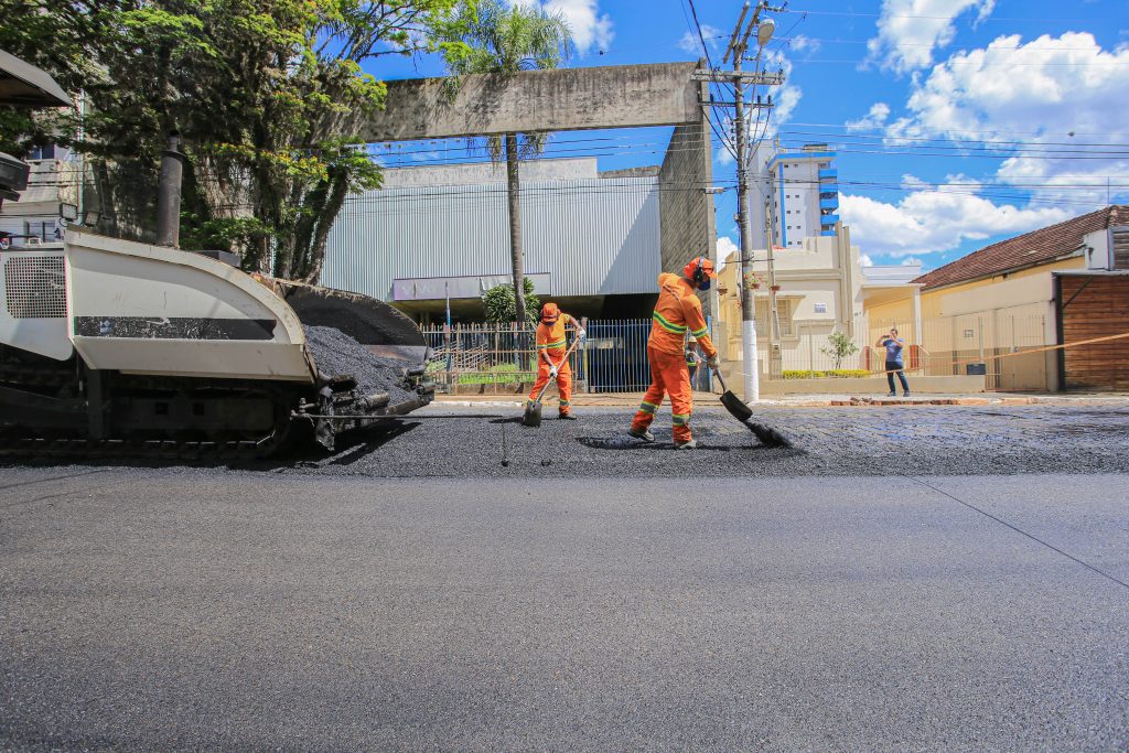 Em um investimento de mais de R$ 3 milhões, Prefeitura de Itararé (SP) dá início às obras de pavimentação de mais um trecho da rua São Pedro