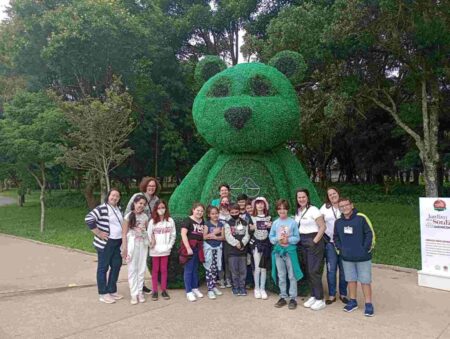 Estudantes da Rede Municipal de Itararé (SP) visitam Jardim Botânico de Curitiba (PR)