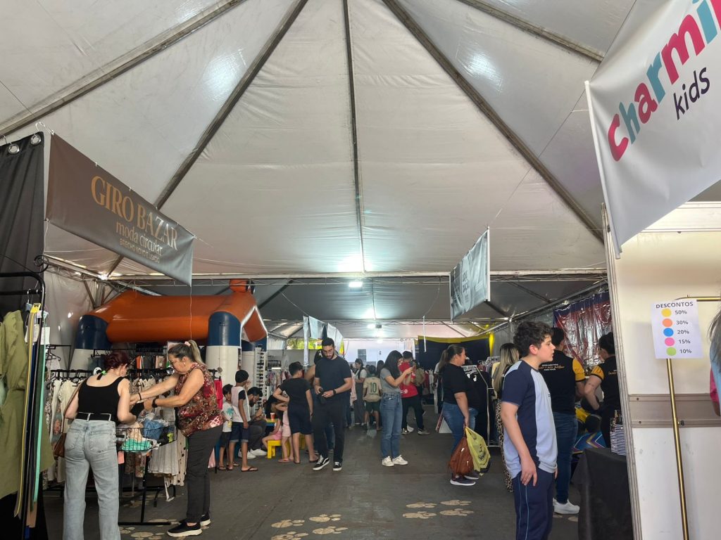 Feira de Liquidação movimenta Itararé (SP) com grandes descontos, artesanato e atrações culturais