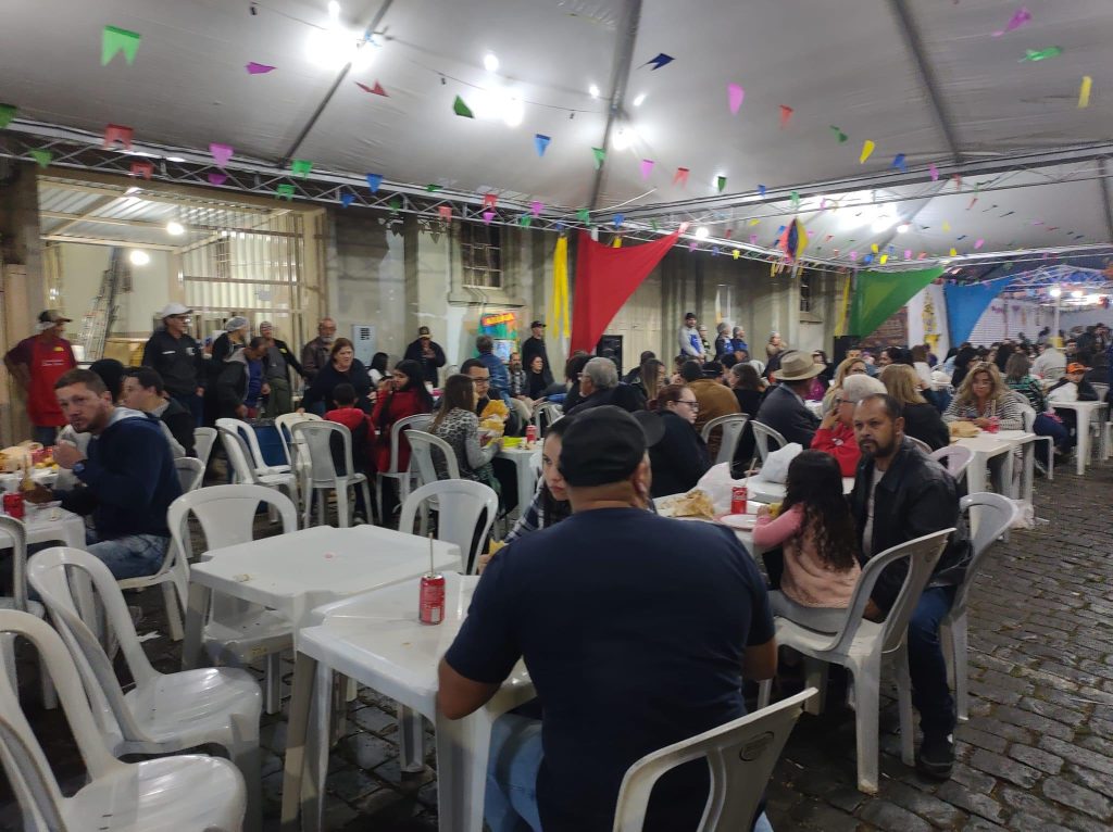Festa de São Pedro de Itararé (SP) movimenta público no final de semana