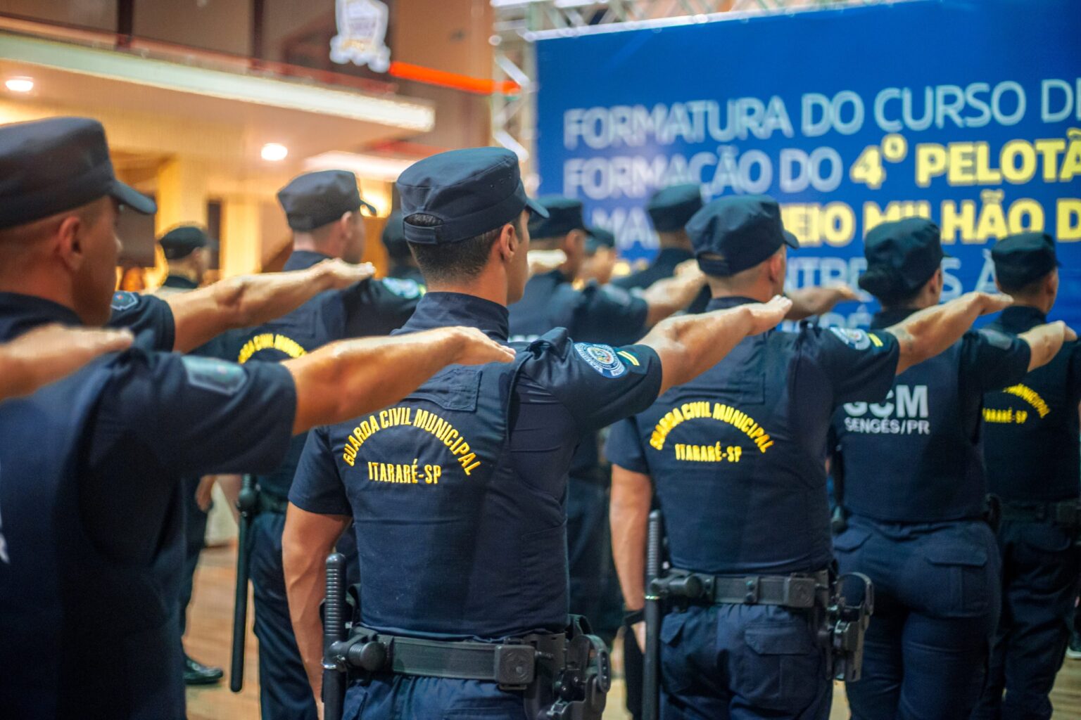 Formatura do curso de formação da GCM de Itararé (SP) marca capacitação de 42 novos agentes