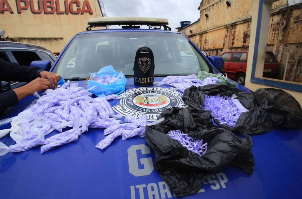 GCM de Itararé (SP) apreende mais de 6.600 pinos de cocaína na Vila Novo Horizonte