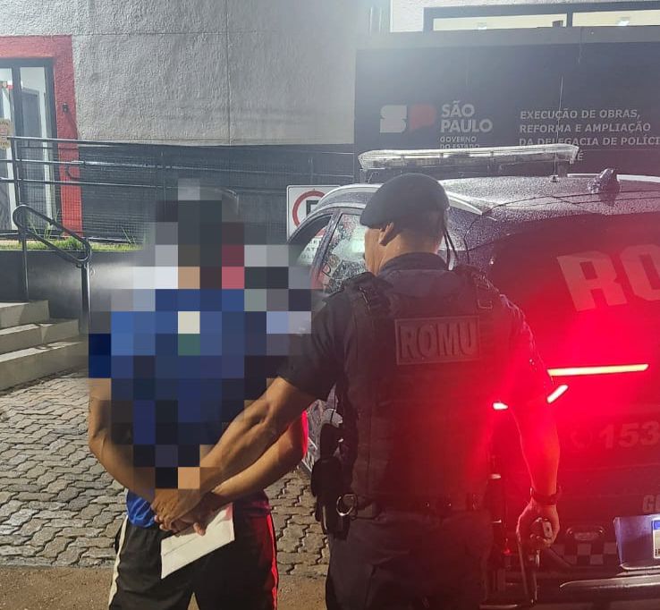 GCM de Itararé (SP) captura procurado com mandado de prisão na Vila Osório GCM de Itararé (SP) captura procurado com mandado de prisão na Vila Osório