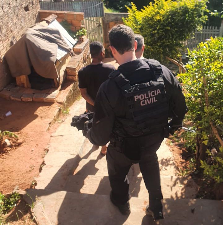 GCM de Itararé (SP) presta apoio à Polícia Civil em mandados de busca e apreensão em Jaguariaíva (PR) GCM de Itararé (SP) presta apoio à Polícia Civil em mandados de busca e apreensão em Jaguariaíva (PR)