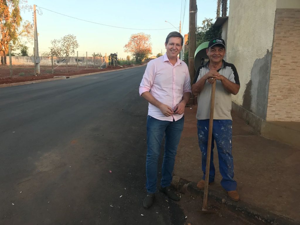 Heliton do Valle lança programa de pavimentação e traz benefícios à população de Itararé (SP)