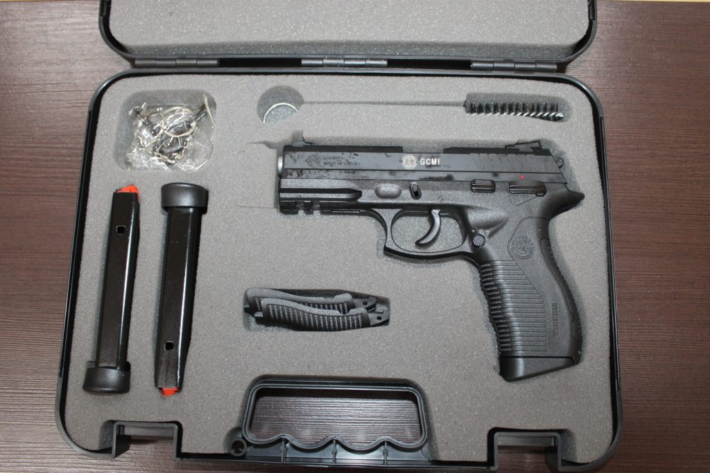 Inédito: com recursos próprios, prefeito de Itararé (SP) adquire 10 armas novas para a GCM
