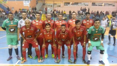 Itararé estreia com vitória na Copa TV TEM de Futsal Equipe entrou em quadra buscando o equilíbrio