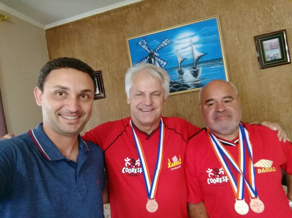 Itararé (SP) conquista medalha de ouro no Truco em Jogos Regionais dos Idosos