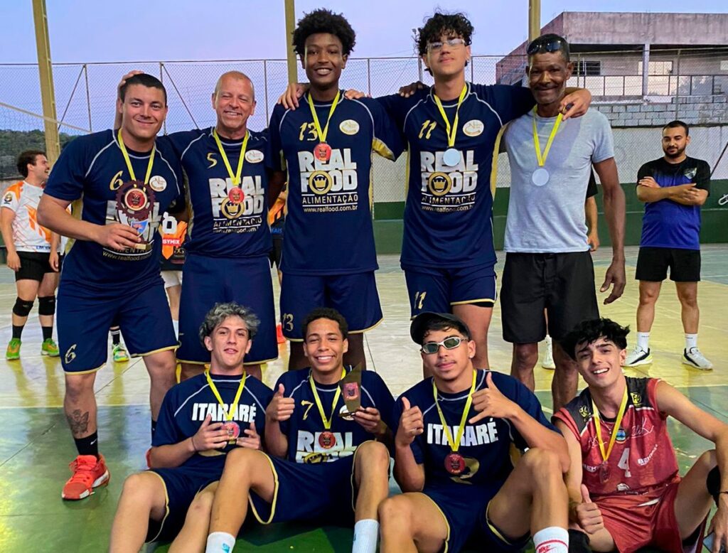 Itararé (SP) conquista ouro e bronze em torneio de vôlei em Bom Sucesso de Itararé (SP) Itararé (SP) conquista ouro e bronze em torneio de vôlei em Bom Sucesso de Itararé (SP)