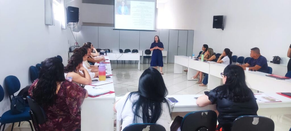 Itararé (SP) inicia implantação do Serviço de Acolhimento em Família Acolhedora Itararé (SP) inicia implantação do Serviço de Acolhimento em Família Acolhedora