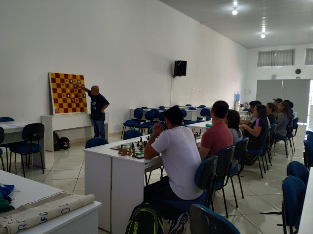 Itararé (SP) promove capacitação continuada a professores de Educação Física
