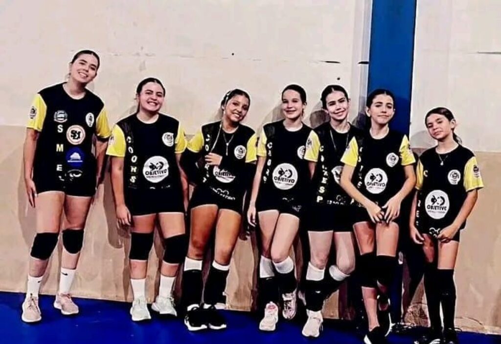 Itararé (SP) realiza 1º Torneio da Amizade de Vôlei Feminino com grande participação e integração entre as equipes Itararé (SP) realiza 1º Torneio da Amizade de Vôlei Feminino com grande participação e integração entre as equipes