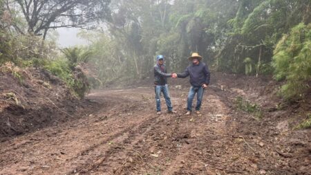 Itararé (SP) reativa estrada da Serra da Lumber após mais de cinco anos sem manutenção Itararé (SP) reativa estrada da Serra da Lumber após mais de cinco anos sem manutenção