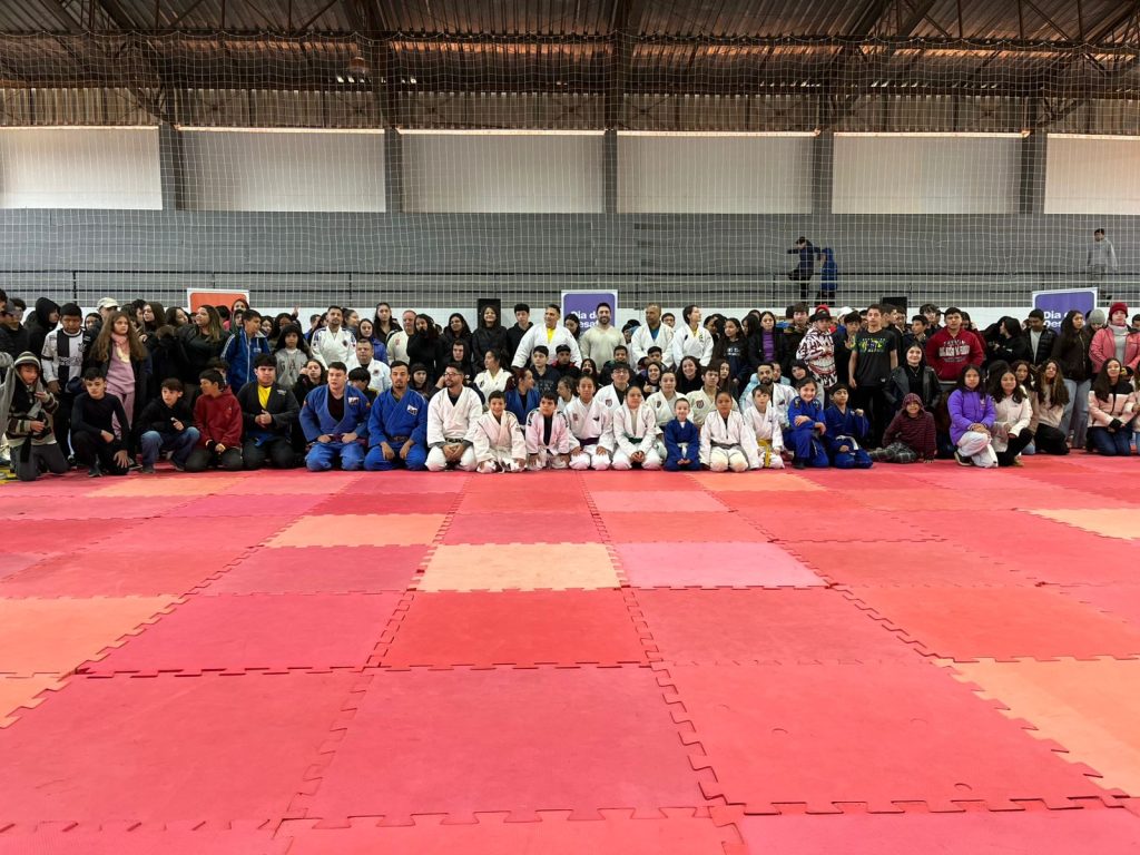 Itararé (SP) recebe Caravana Dia do Desafio do Sesc com vivência de judô ao lado de atletas renomados