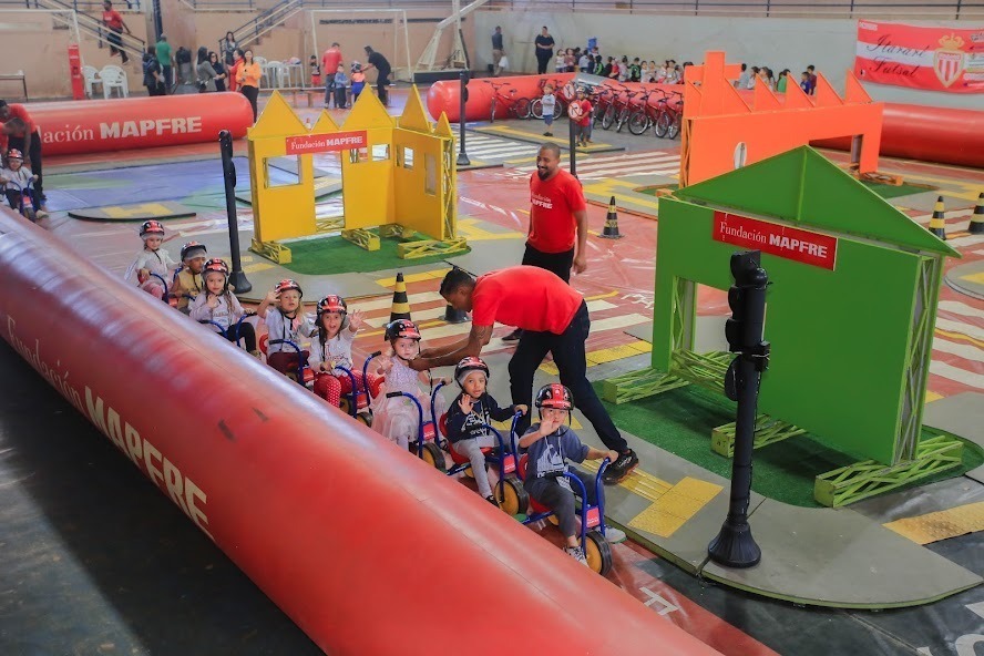 Itararé (SP) recebe Programa Na Pista Certa da Fundação MAPFRE