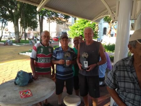 Jogos de Verão tem dupla campeã no Truco em Itararé (SP)