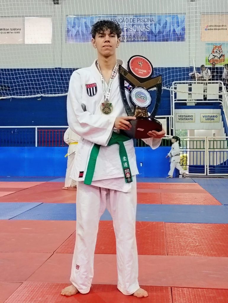 Judocas de Itararé conquistam 12 medalhas e garantem destaque em torneio regional em Tatuí