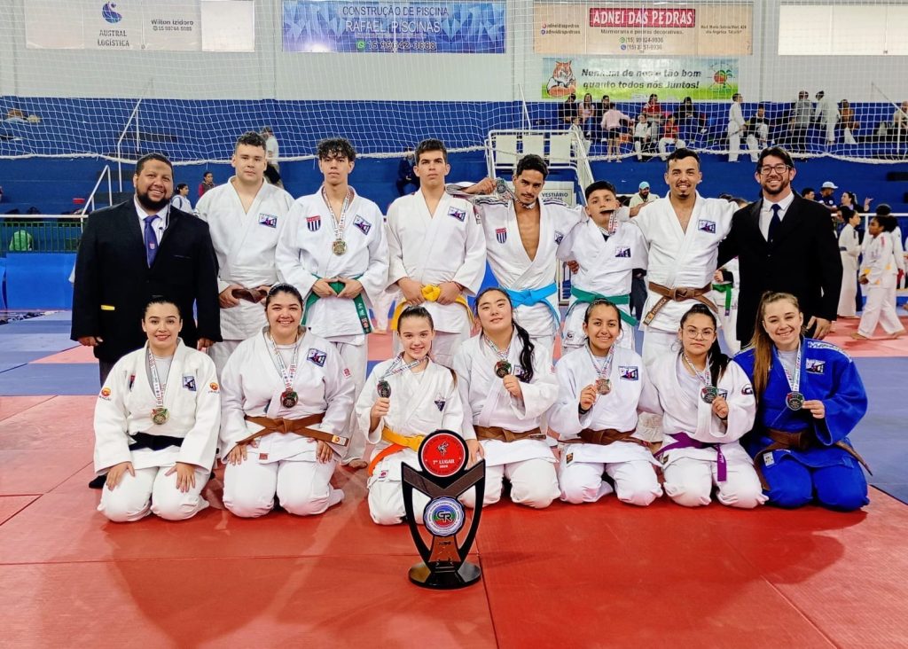 Judocas de Itararé conquistam 12 medalhas e garantem destaque em torneio regional em Tatuí