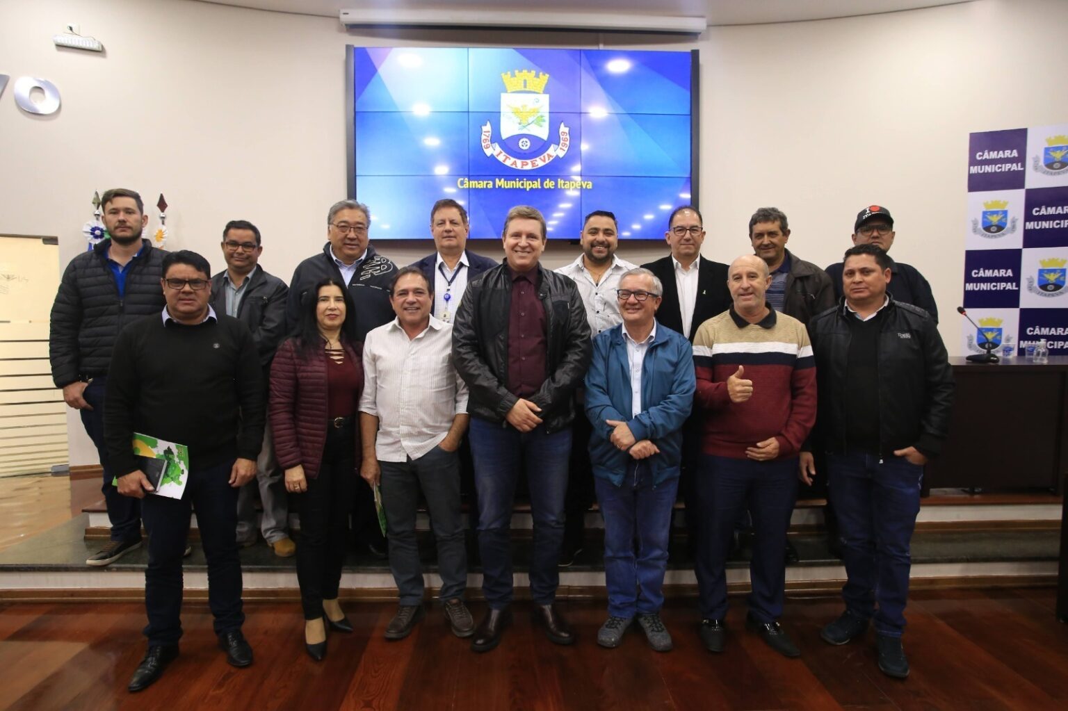 Na semana do Meio Ambiente, prefeito de Itararé (SP) e presidente do Condersul, Heliton do Valle, reúne participantes do Condersul em debate sobre gestão de resíduos sólidos