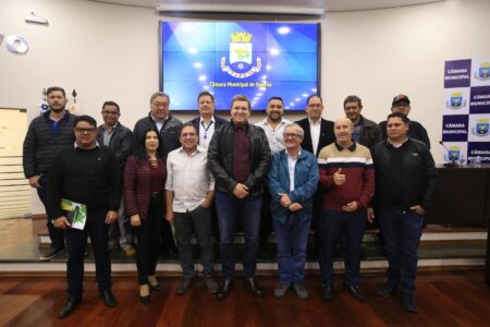 Na semana do Meio Ambiente, prefeito de Itararé (SP) e presidente do Condersul, Heliton do Valle, reúne participantes do Condersul em debate sobre gestão de resíduos sólidos