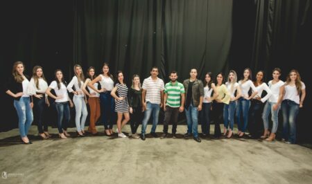 Oito jovens serão escolhidas sábado (10) à final do Miss Itararé 2017 A escolha da Miss Itararé será realizada dia 19 de agosto mas a pré seleção acontece neste sábado (10)