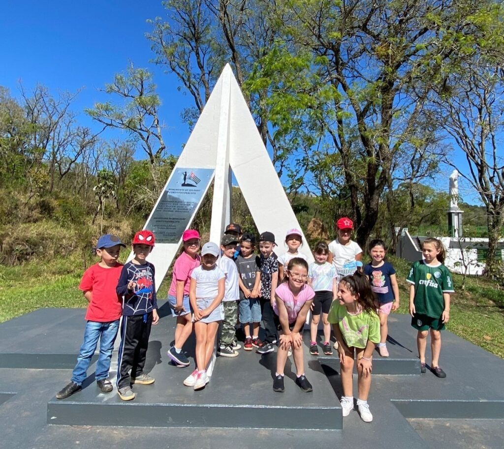 Parque Ecológico da Barreira em Itararé (SP) atrai grandes grupos de turistas