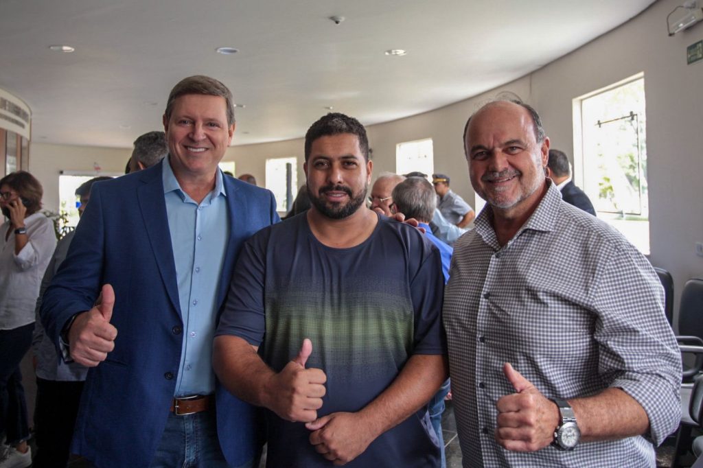 Prefeito de Itararé (SP) e presidente do Condersul, Heliton do Valle, participa do lançamento da Frente Parlamentar pela duplicação da SP-258
