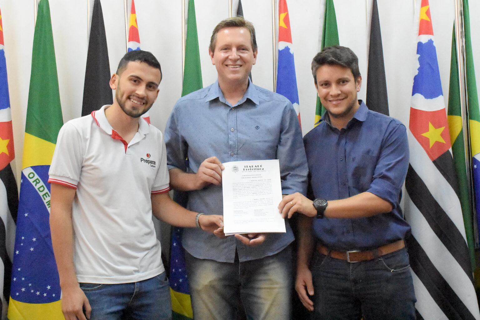 Prefeito de Itararé (SP) fecha parceria com escola profissionalizante em prol aos servidores municipais